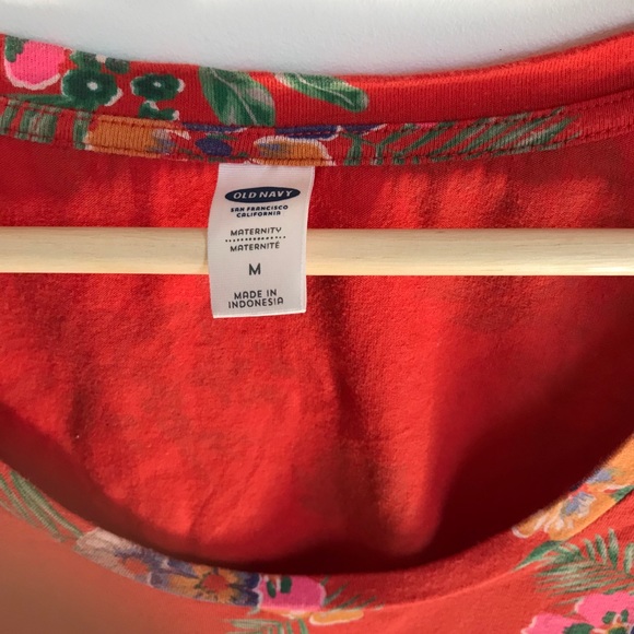 Maternity top lot - Picture 3 of 8